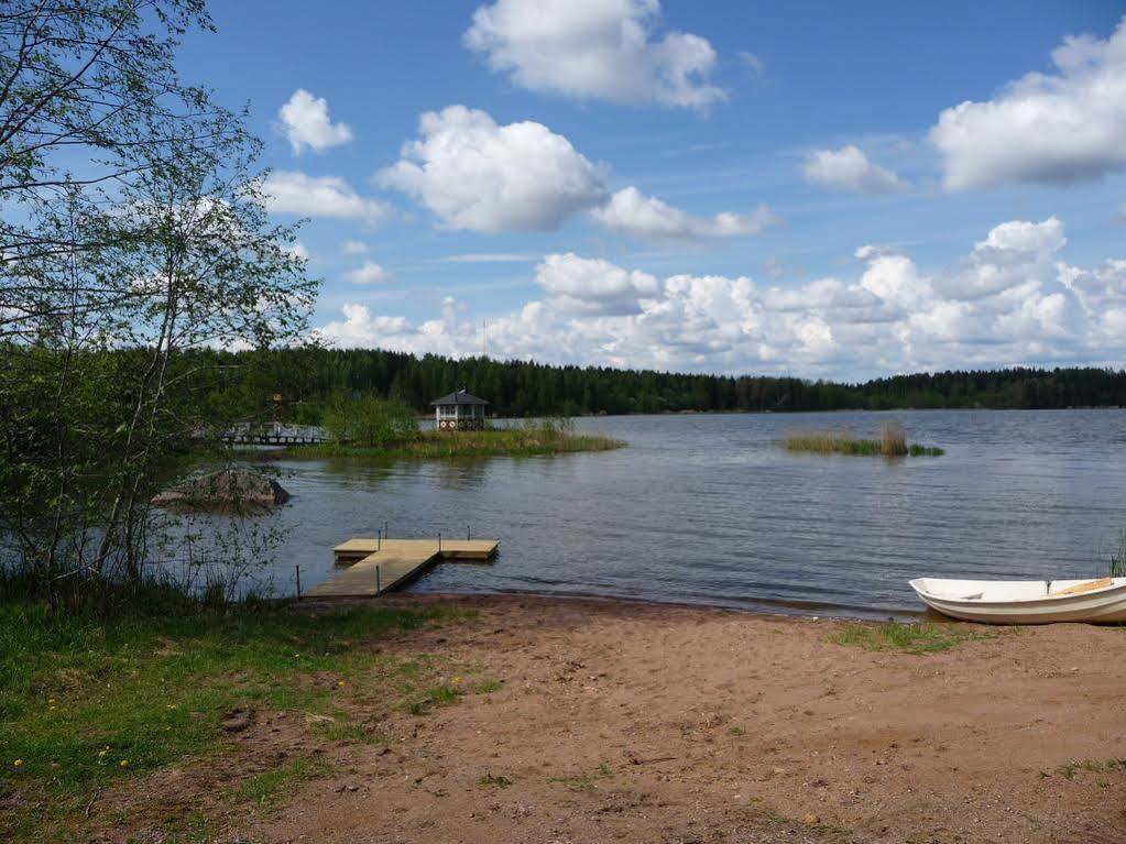 Hotel Hanhi Lapinjärvi エクステリア 写真